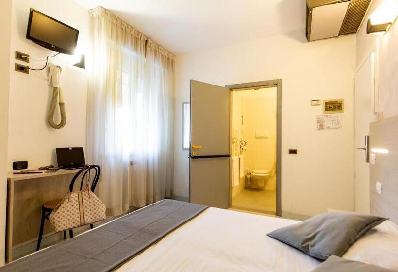 Szálloda Marzia Con Piscina