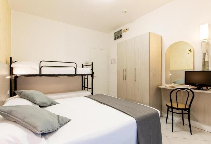 Szálloda Marzia Con Piscina