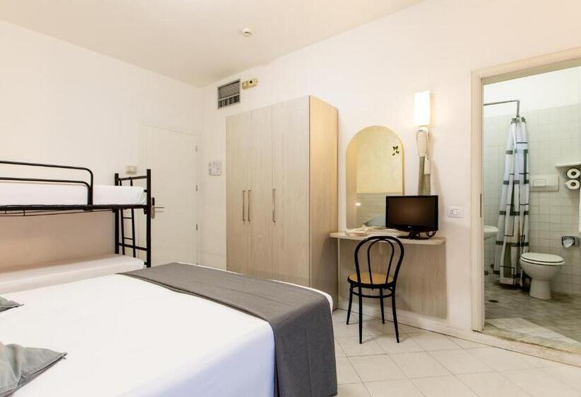 Szálloda Marzia Con Piscina