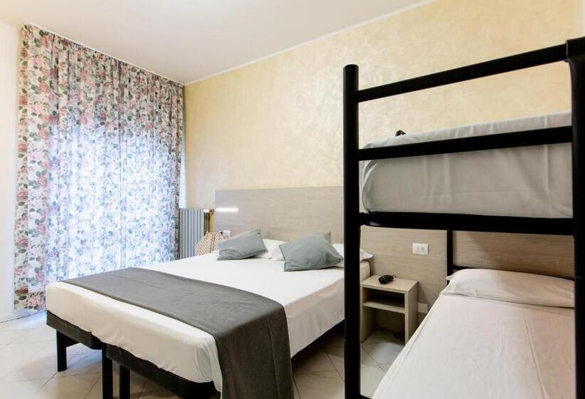 Szálloda Marzia Con Piscina