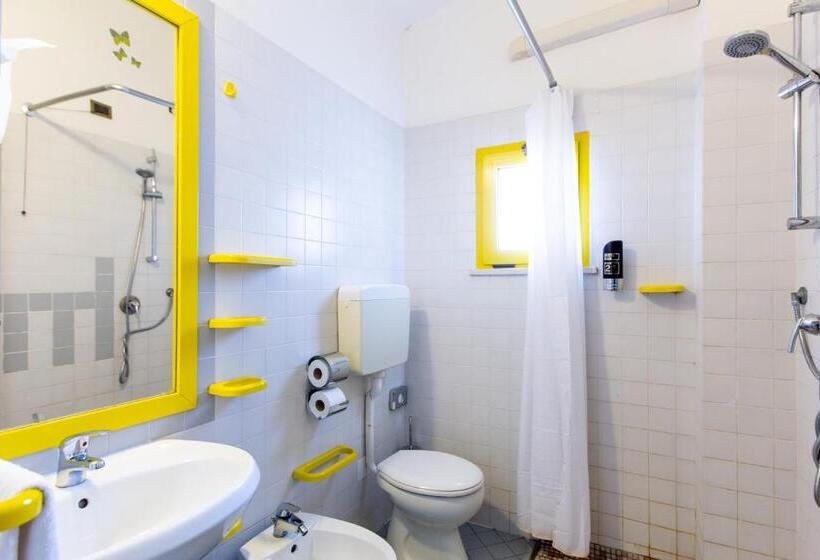 Szálloda Marzia Con Piscina