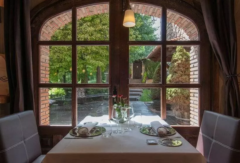 Hotelli Molino De Alcuneza Relais & Châteaux