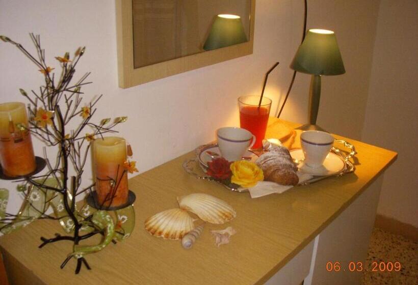 בית מלון כפרי Moresco   Piscina Beach Village