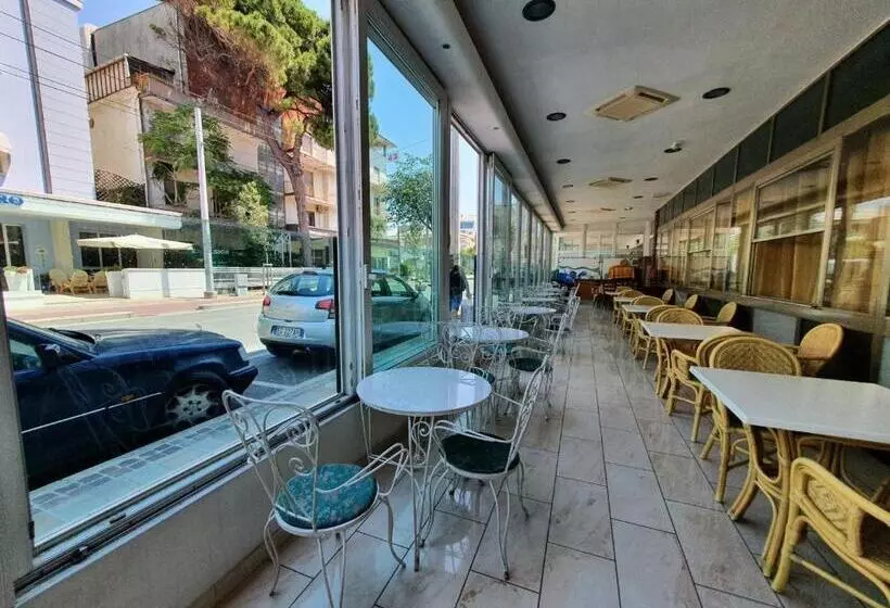 Отель Moresco   Piscina Beach Village