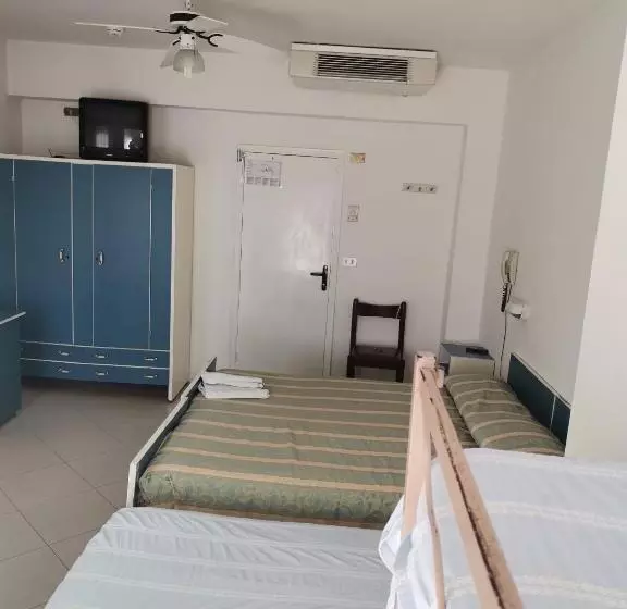 Отель Moresco   Piscina Beach Village