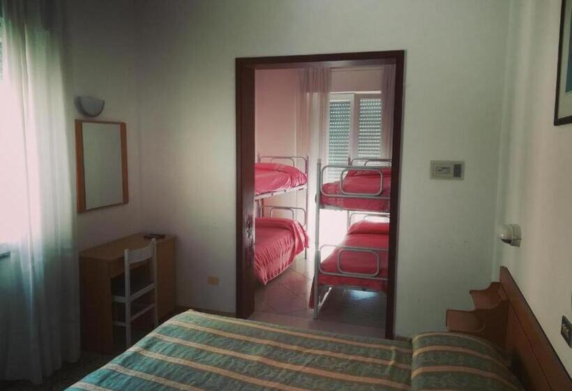 בית מלון כפרי Moresco   Piscina Beach Village