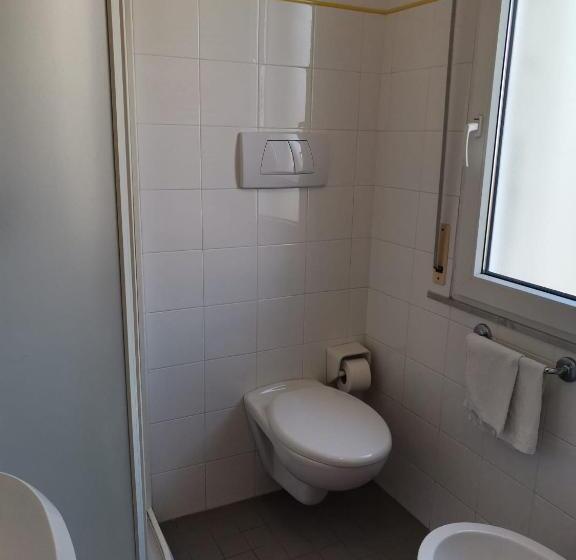 בית מלון כפרי Moresco   Piscina Beach Village