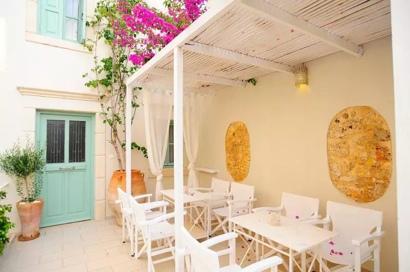 Отель Mythos Suites Boutique