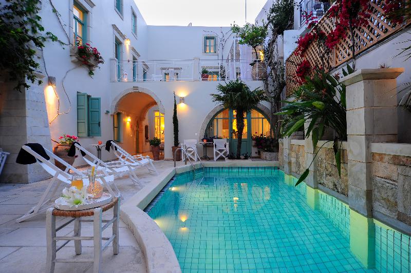 ホテル Mythos Suites Boutique