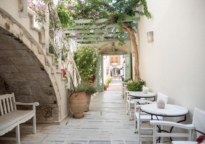 ホテル Mythos Suites Boutique