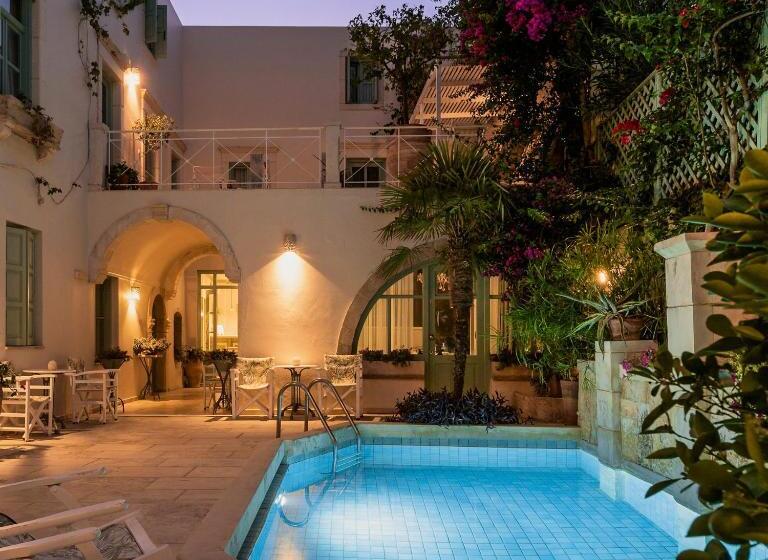 ホテル Mythos Suites Boutique