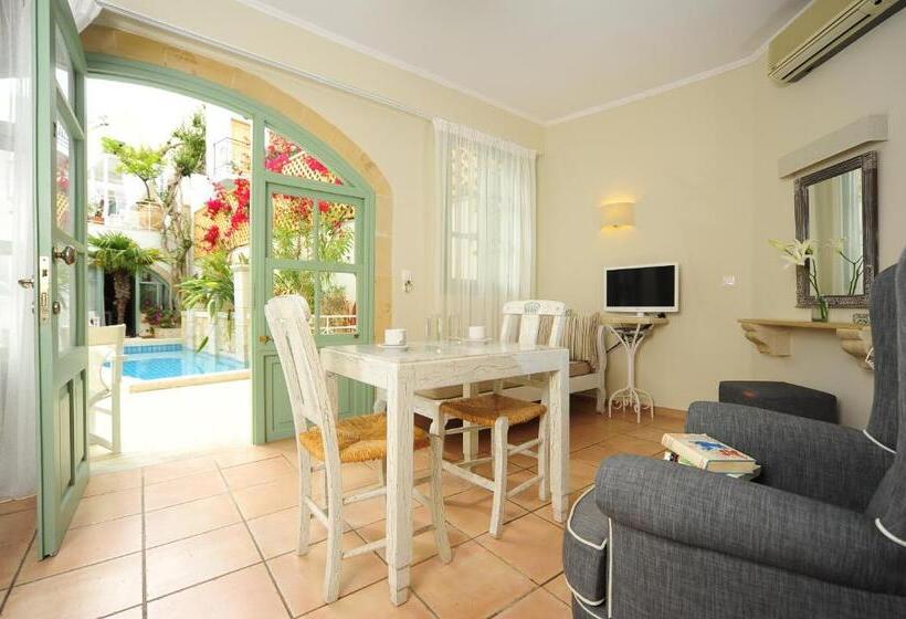 ホテル Mythos Suites Boutique