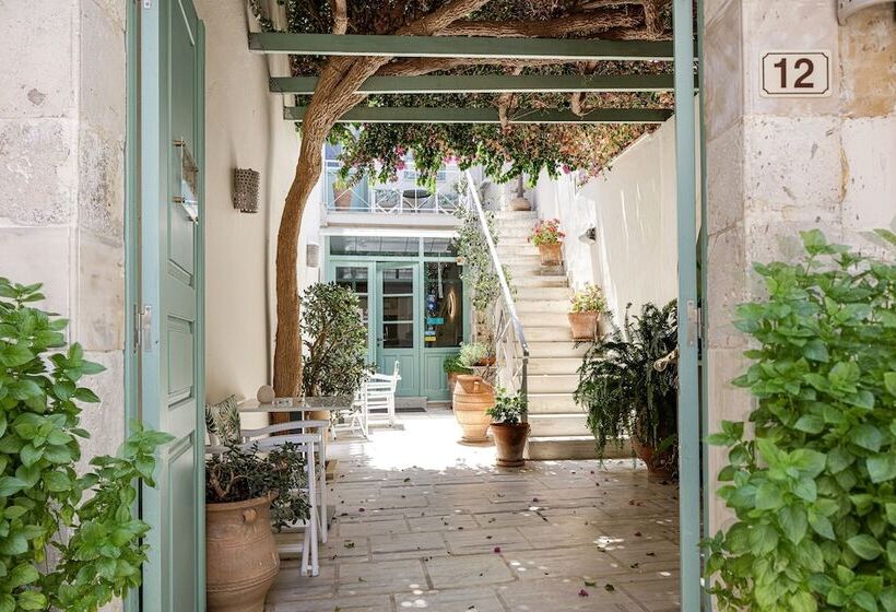 ホテル Mythos Suites Boutique