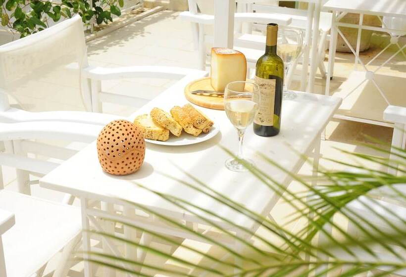 ホテル Mythos Suites Boutique