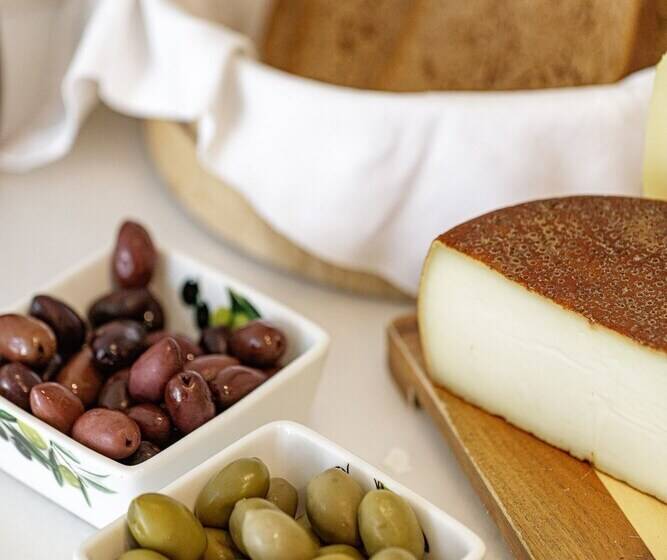 ホテル Mythos Suites Boutique