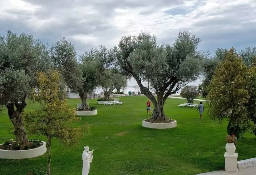 בית מלון כפרי Palmariva Beach