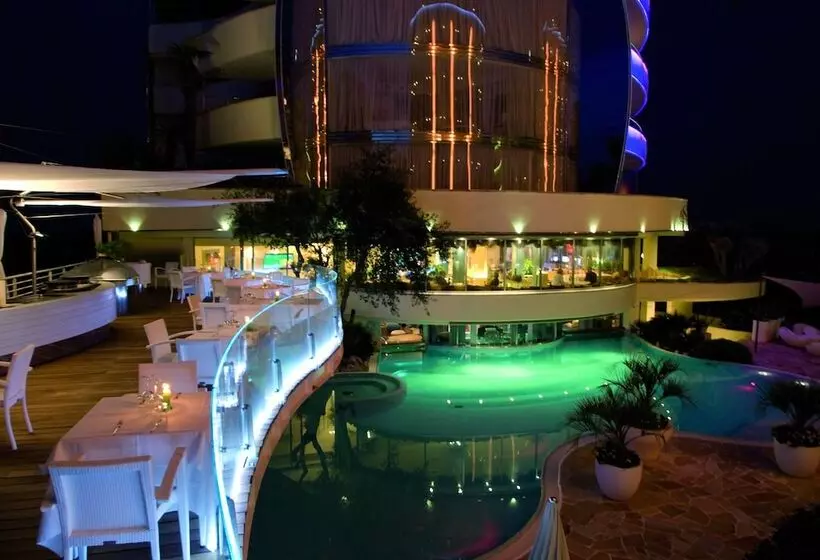 Отель Premier & Suites  Premier Resort