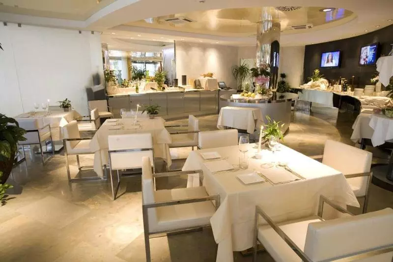 Отель Premier & Suites  Premier Resort