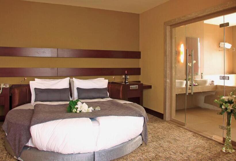 Отель The Green Park Pendik