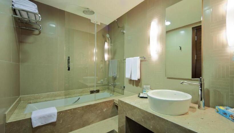 Отель The Green Park Pendik