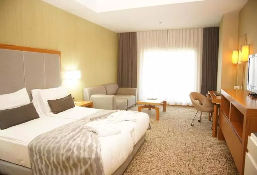 Отель The Green Park Pendik