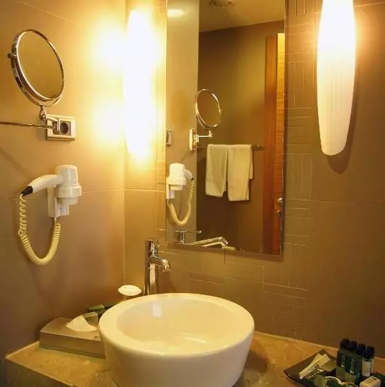 Отель The Green Park Pendik