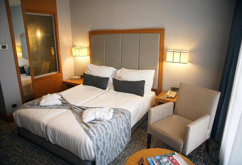 Отель The Green Park Pendik