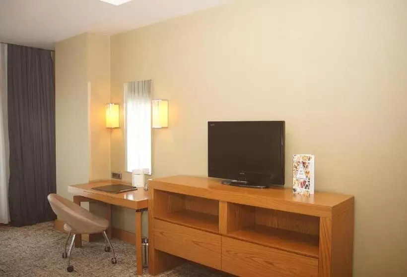 Отель The Green Park Pendik