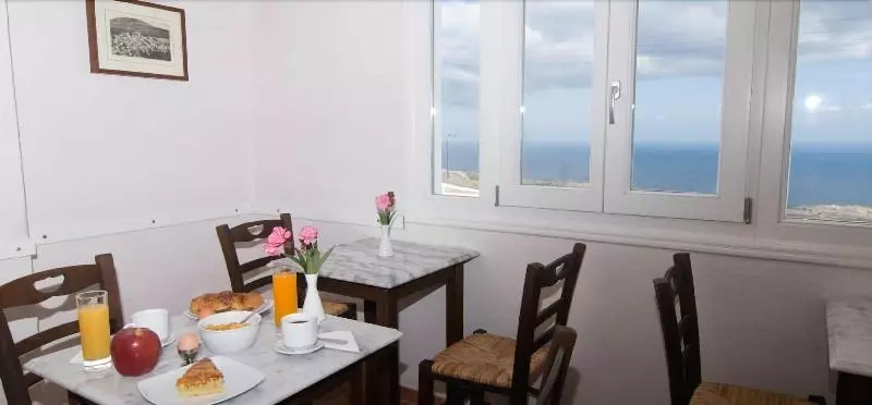 Hotelli Villa Ilias