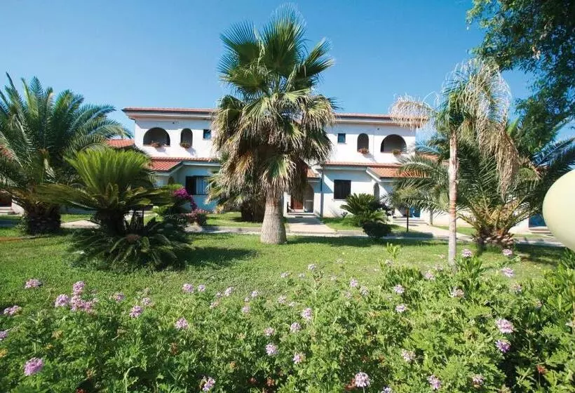 호텔 Villaggio Torre Ruffa Robinson