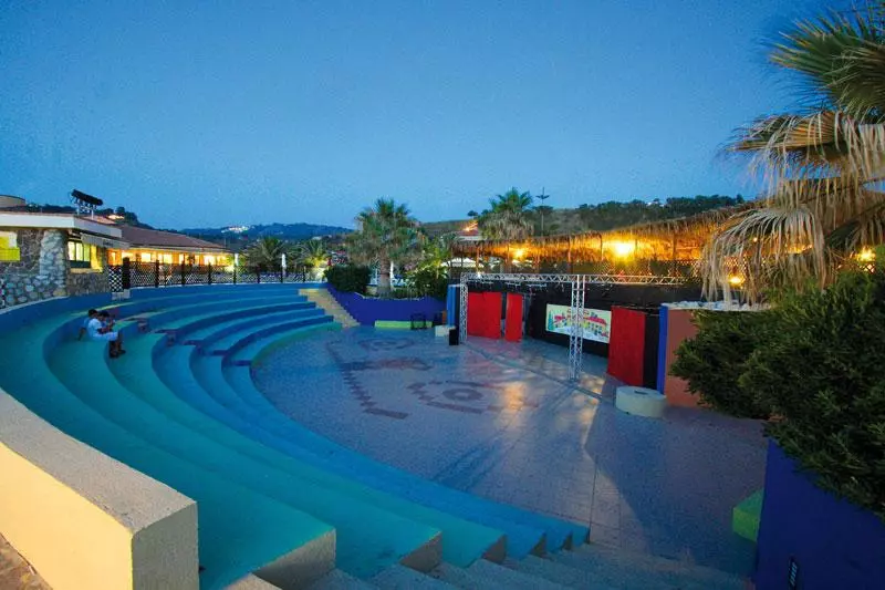 ホテル Villaggio Torre Ruffa Robinson