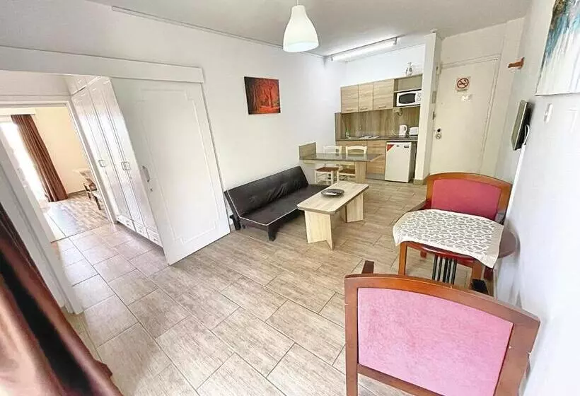 Antonis G. Hotel Apartments