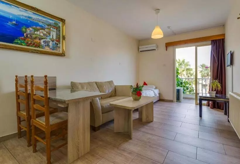 Antonis G. Hotel Apartments