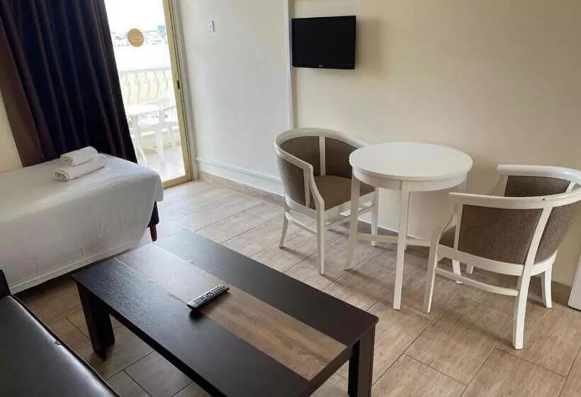 Antonis G. Hotel Apartments