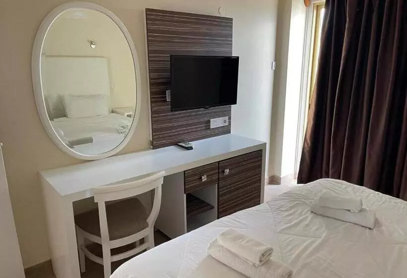 Antonis G. Hotel Apartments