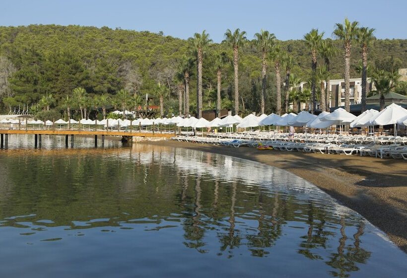 Green Bay Resort & Spa