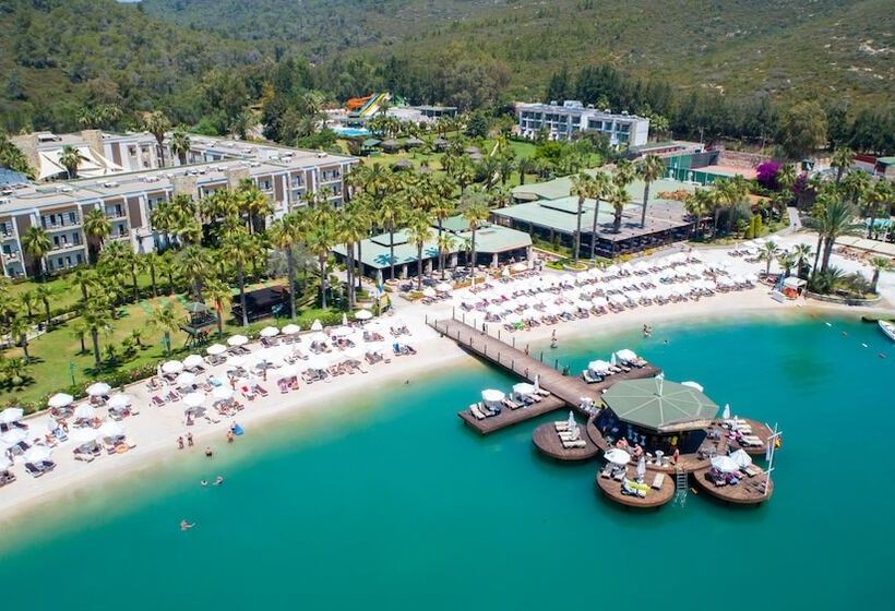 Green Bay Resort & Spa