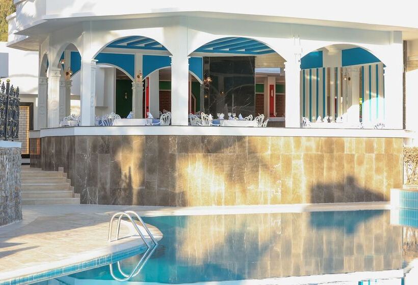 Green Bay Resort & Spa