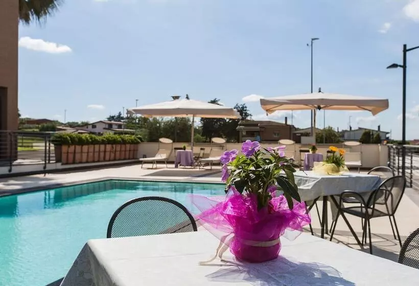 Hotel Ardeatina Park