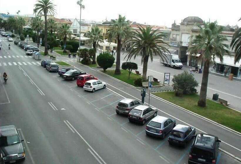 هتل Bella Riviera Lungomare