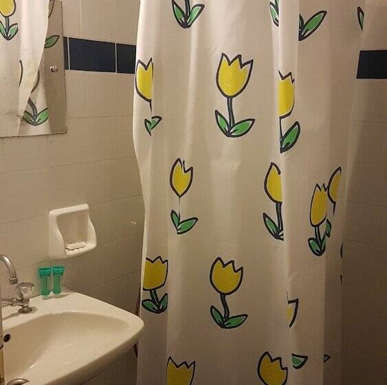 Отель Captains Rock