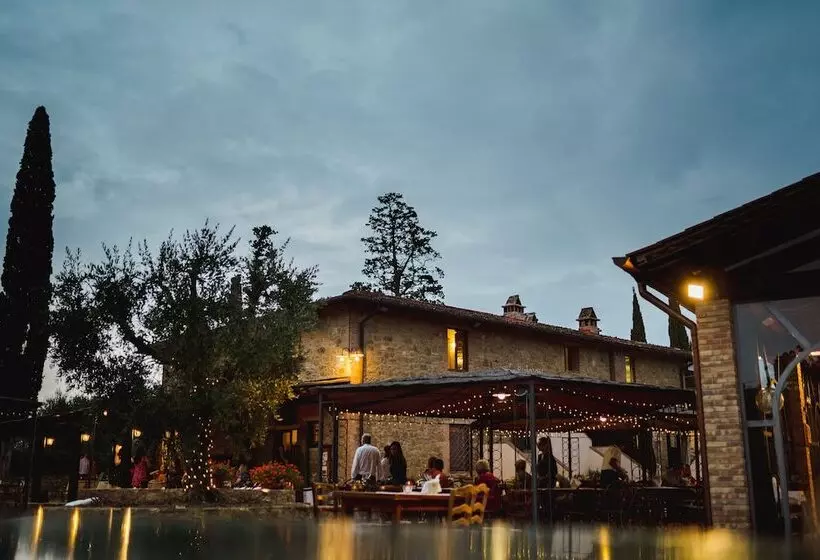 هتل Castellare Di Tonda