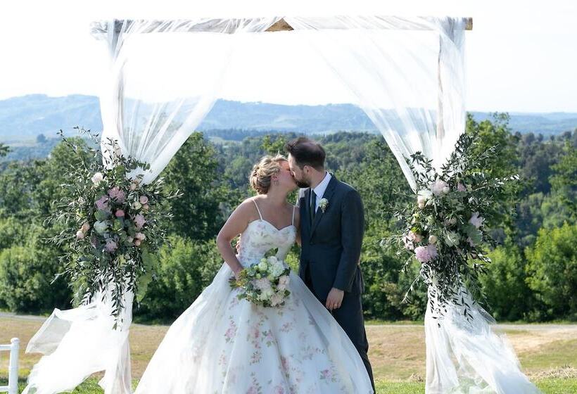 בית מלון כפרי Castellare Di Tonda