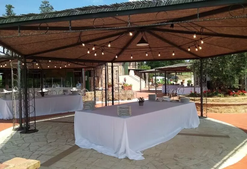 هتل Castellare Di Tonda