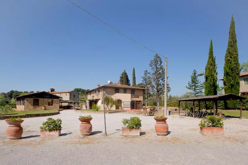 هتل Castellare Di Tonda