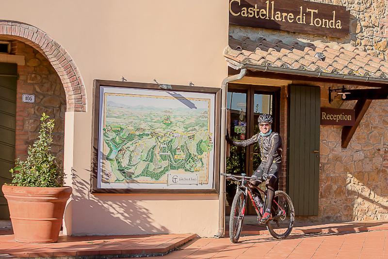 בית מלון כפרי Castellare Di Tonda