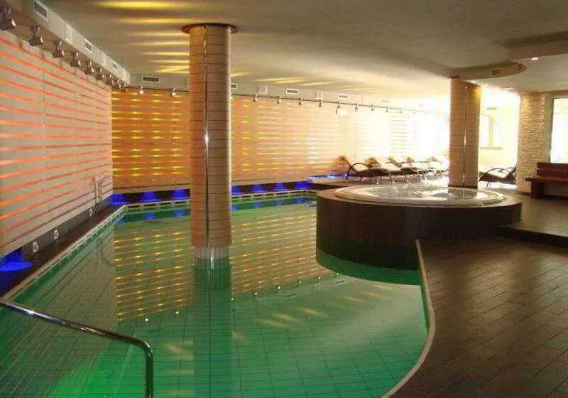 Отель Cristal Palace