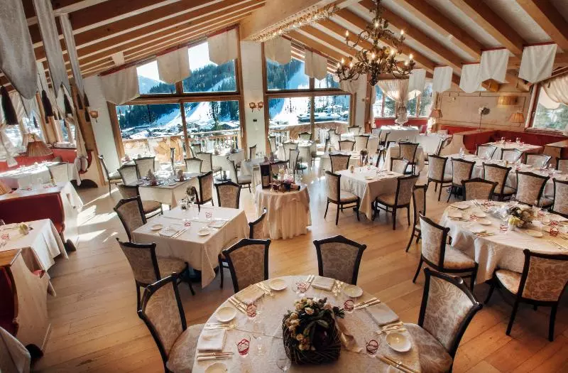 Отель Cristal Palace