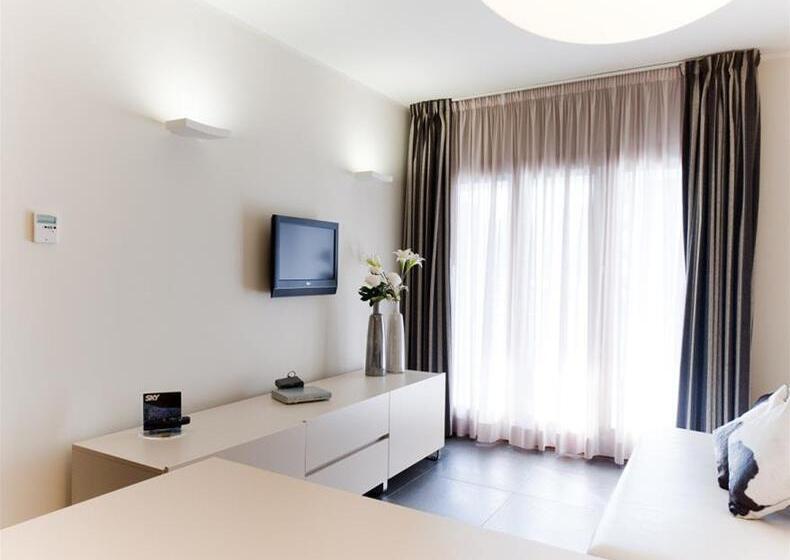 Отель Home Club Suite