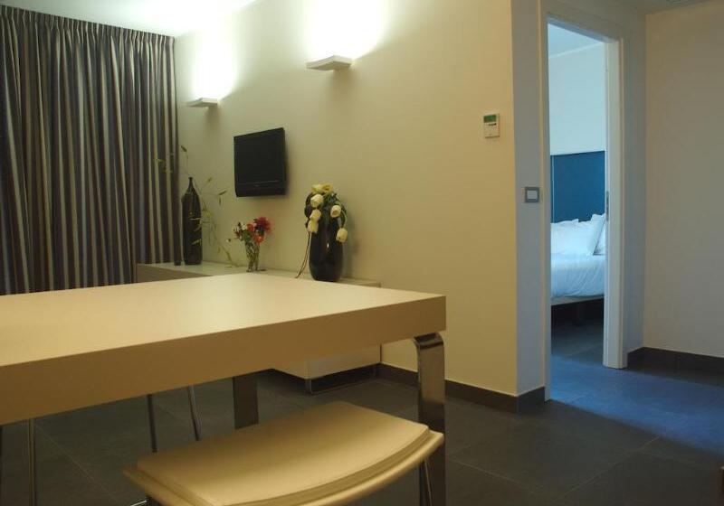 Отель Home Club Suite